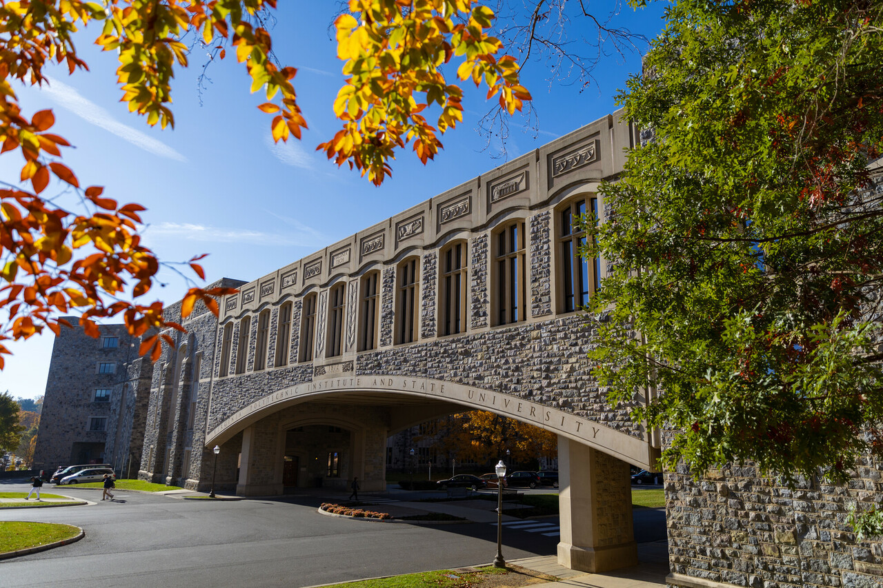 Picture of Torgersen Bridge that connects two buildings